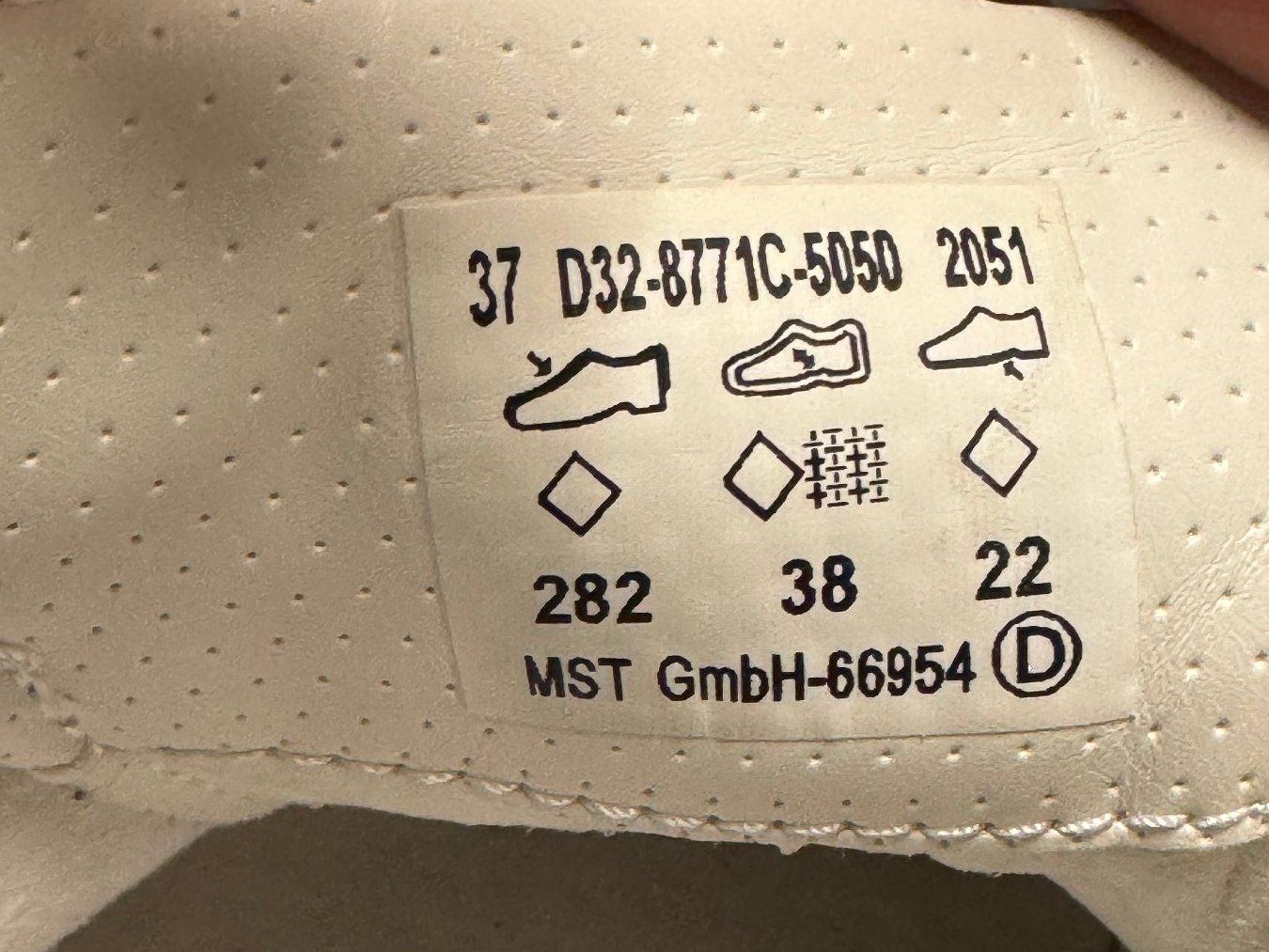 Bagatt Damenschuhe: weisse Sneakers, Bagatt Grösse 37 – Gebraucht aus Würenlos von CaSteSeNievis 6