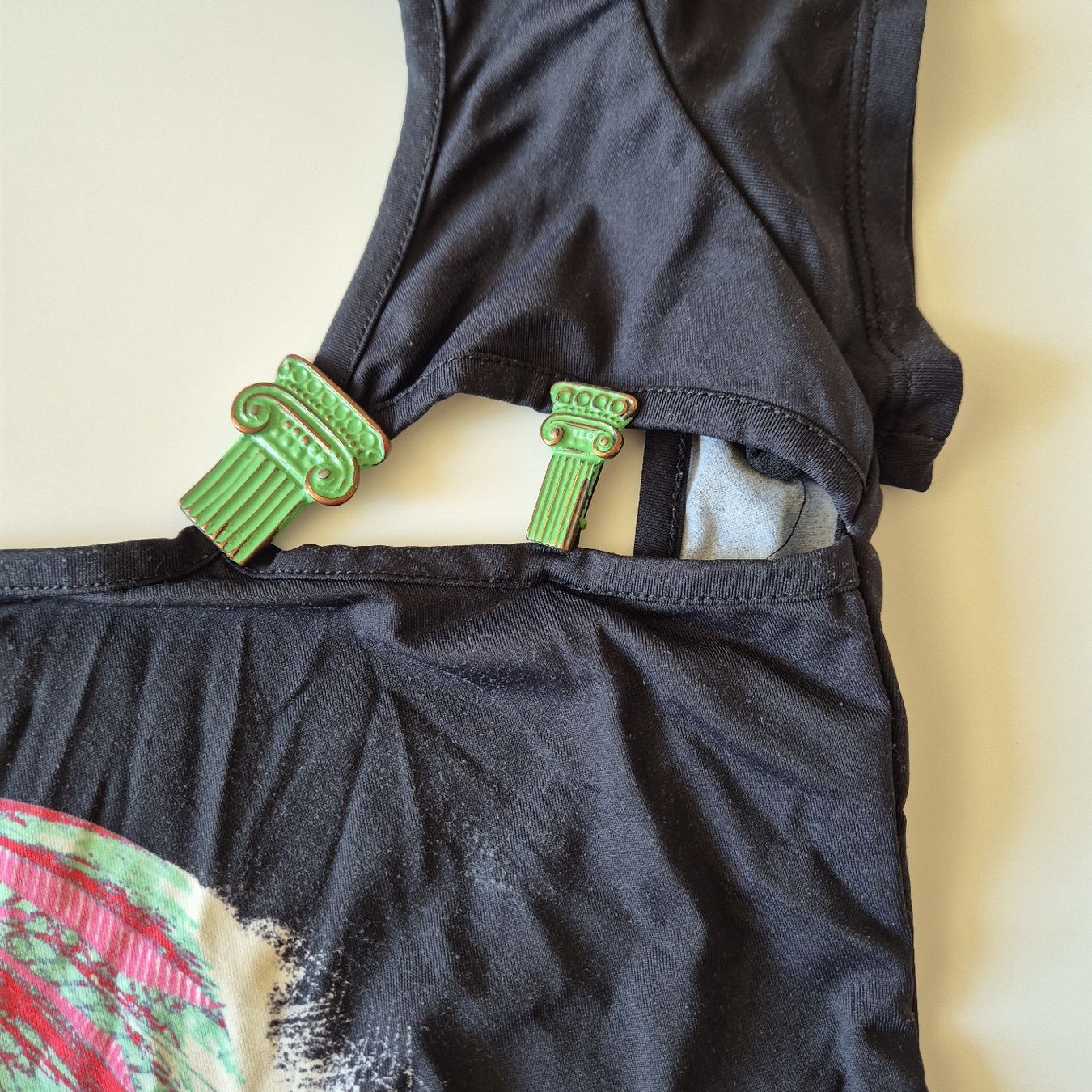 Vestiti: Robe Save The queen – Usato da Genthod venduto da Lenas9 2