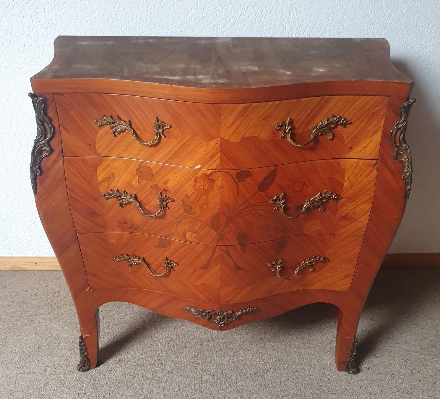 Kommoden: Commode style Louis XV avec plateau en marbre – Gebraucht aus Tramelan von lolopat 4