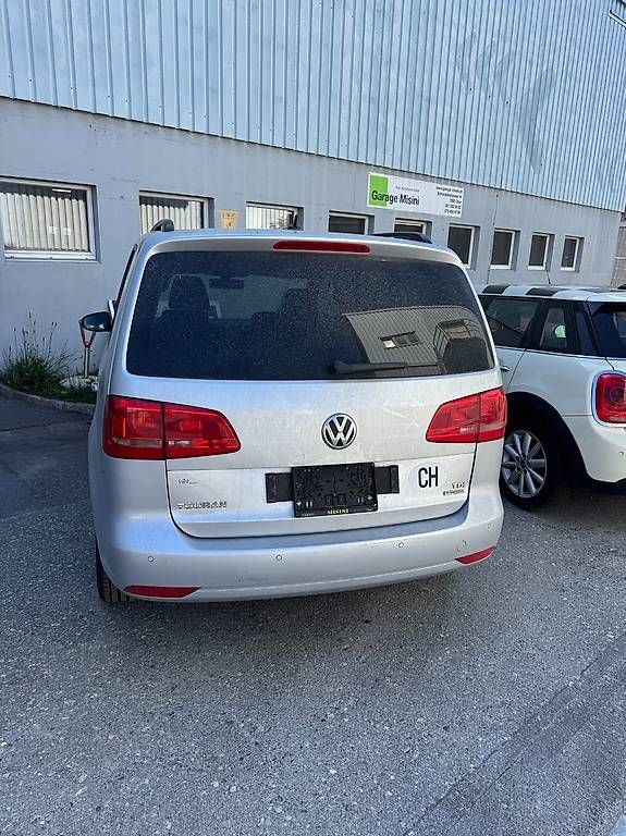Automobili: VW TOURAN 7 PLATZ ab MFK  – Usato da Chur venduto da Cardinal1 6