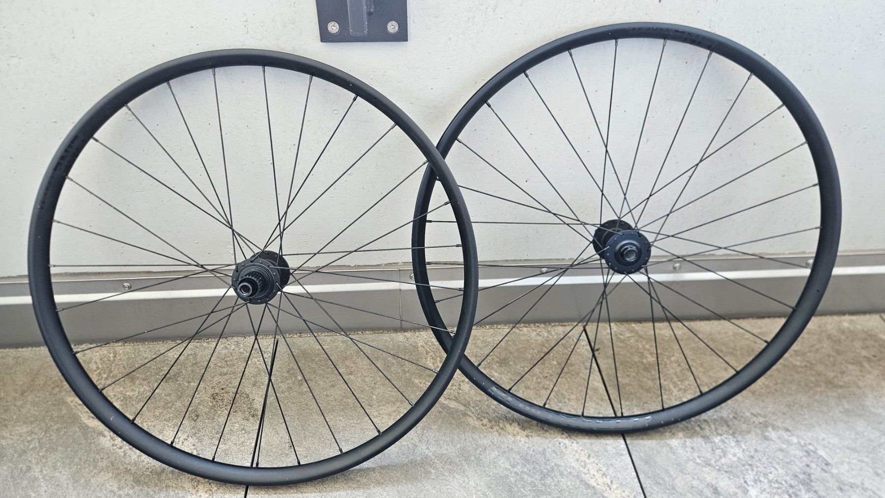 Ersatzteile: Bontrager Line Comp 30 TLR MTB Laufräder – Gebraucht aus Brunnen von chief97