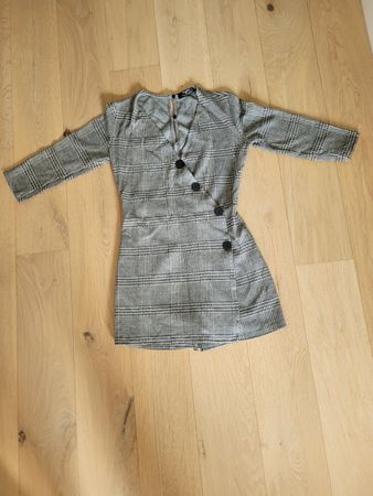 Jumpsuit mit Knöpfen, Gr. S, neuwertig