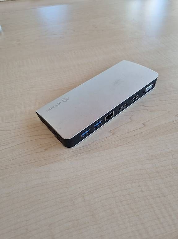 Dockingstation: Docking Station + USB Hub – Gebraucht aus Zürich von fae_5dp8