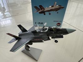 F-35 B (STOVL) Lockheed Martin Kampfjet - Metall 1:72 - TOP!