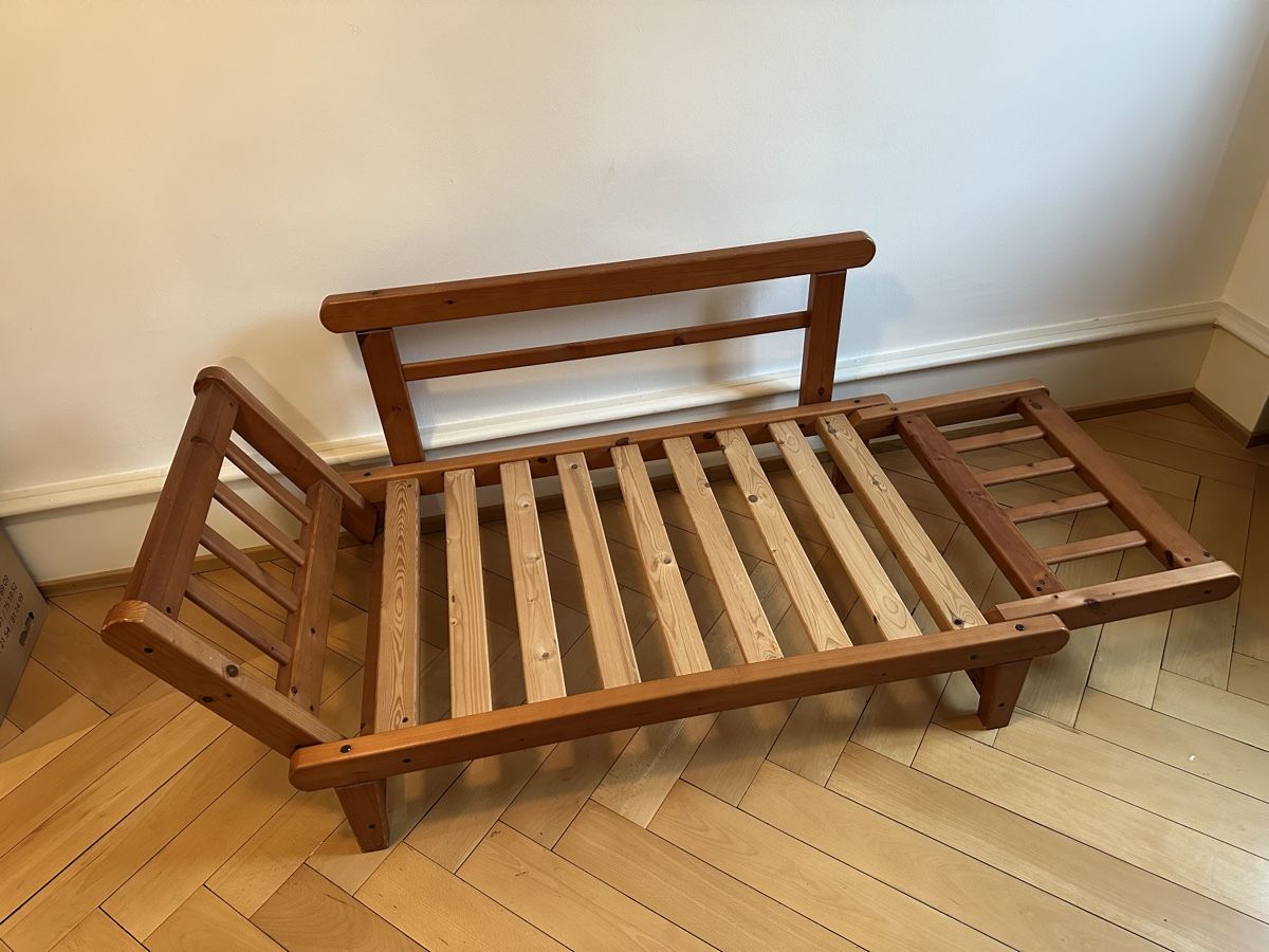 Sofas: Futon-Schlafsofa – D'occasion à Basel par mai_q2v6 7
