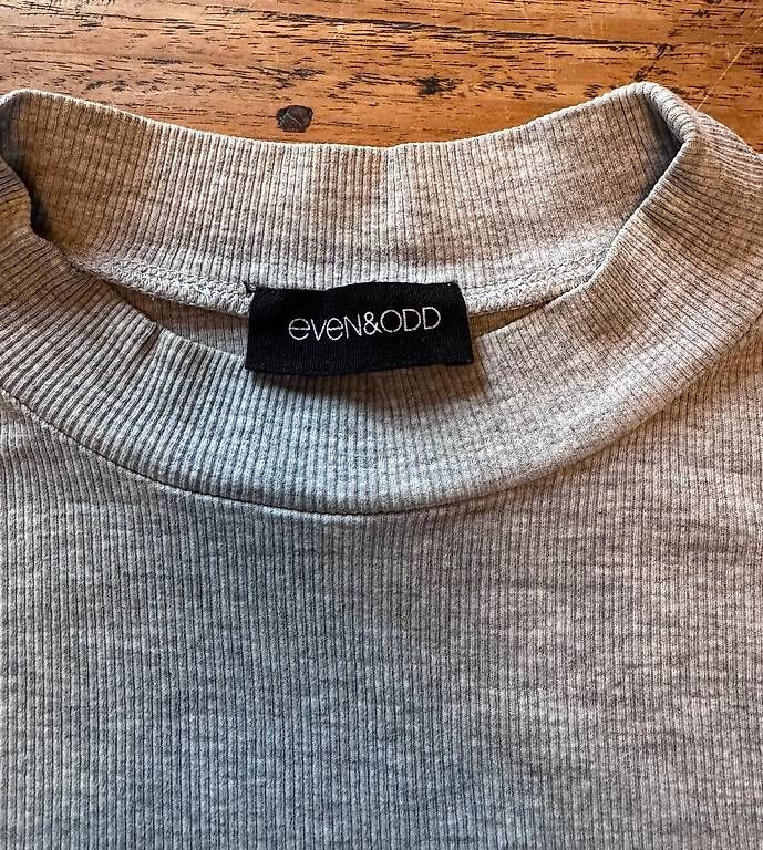 Top: Even&Odd langarm crop Top_Shirt. Grau. – Usato da Zürich venduto da Sunnyflower97 1