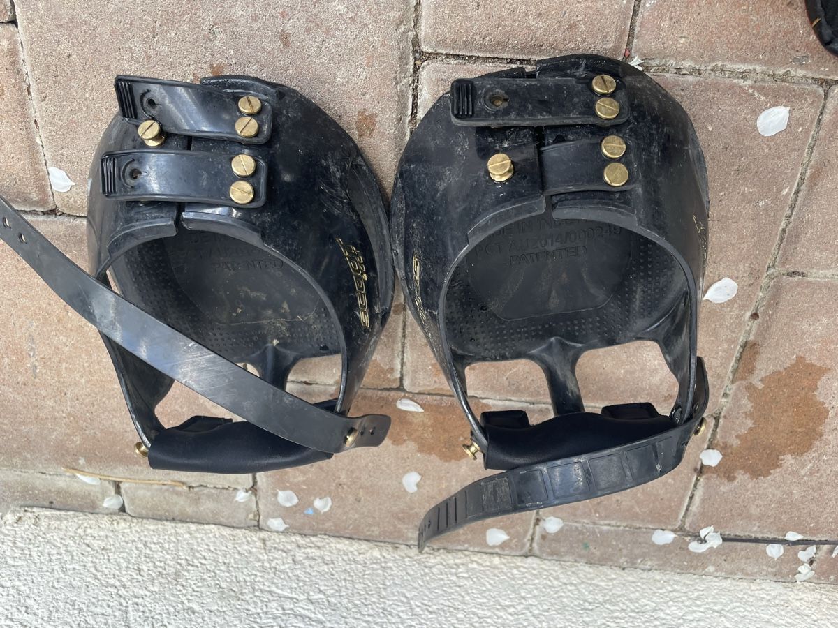 Scarpe per cavalli: Scoot Boots 4Stk  – Usato da Langnau i. E. venduto da Acrjl 1