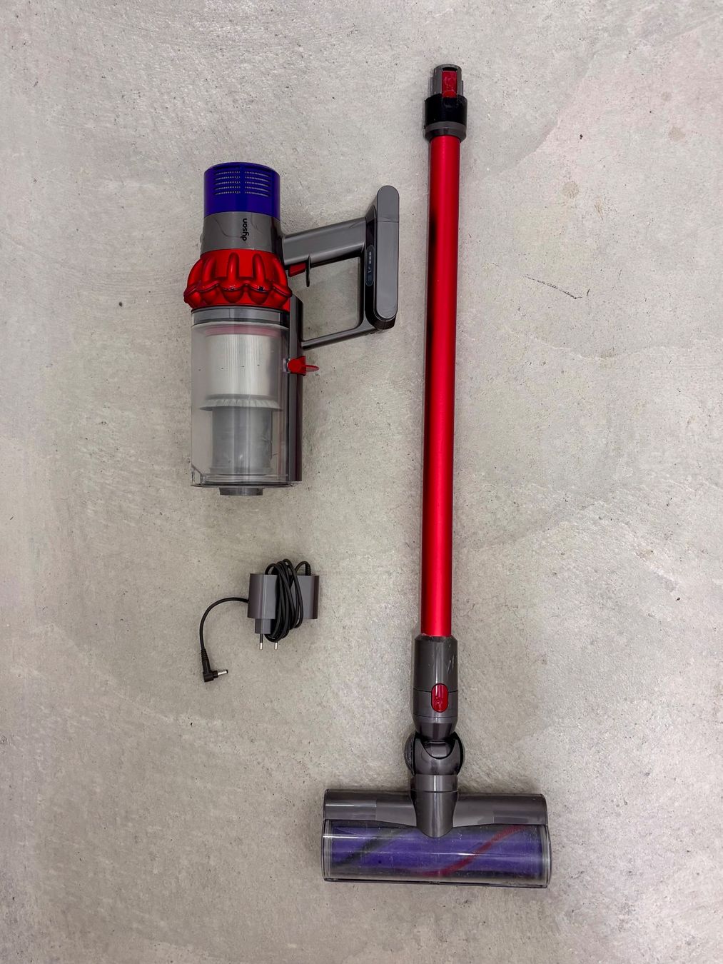 Dyson Staubsauger & Zubehör: Dyson Akku Staubsauger – Gebraucht aus Bottmingen von ale_lls9 1