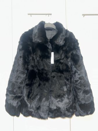 Schwarze Echtfell Jacke, warmer Winter Begleiter, M