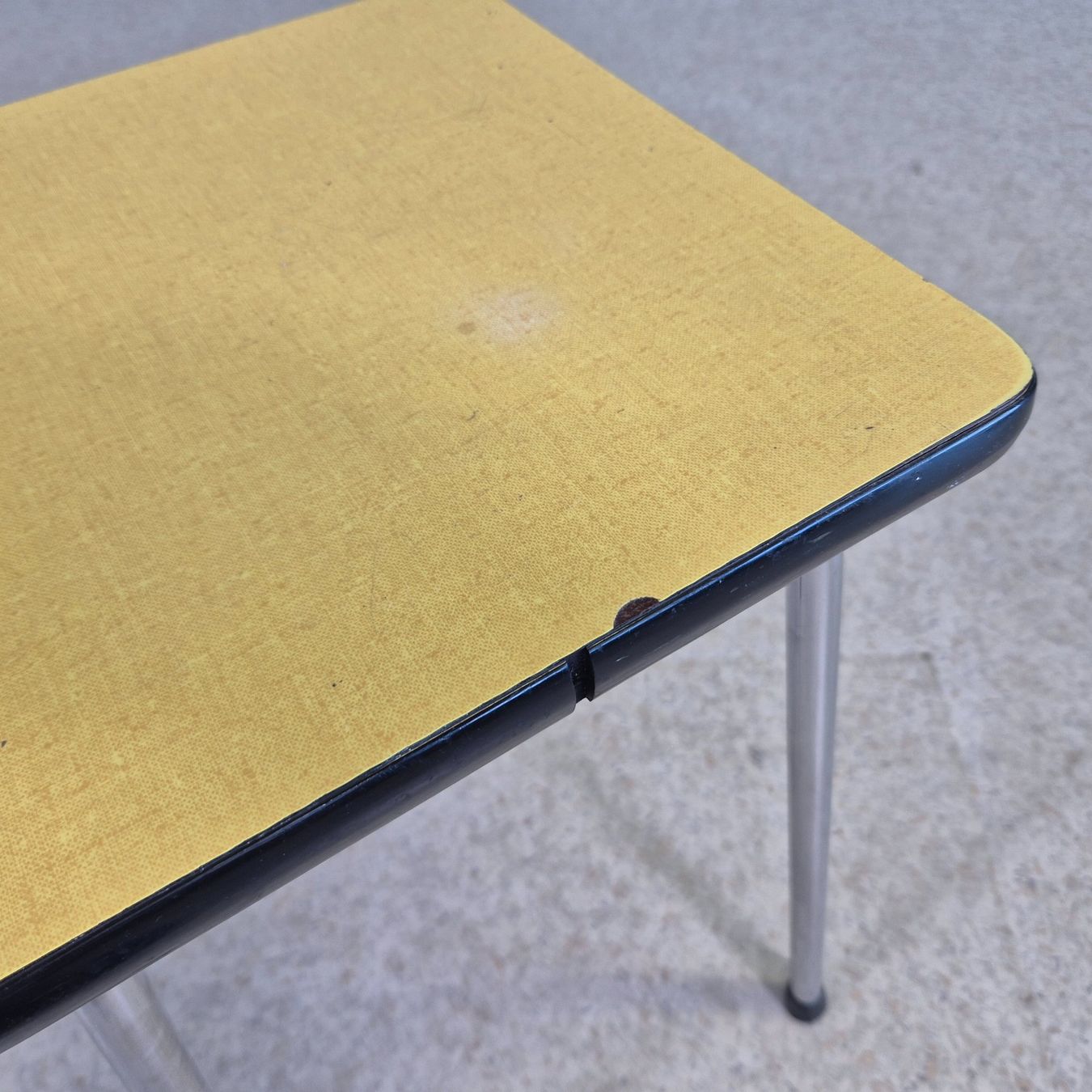 Sgabelli: Kelco Hocker Höcker Küchenhocker Tabouret gelb – Usato da Nottwil venduto da Wondewa-Shop 3