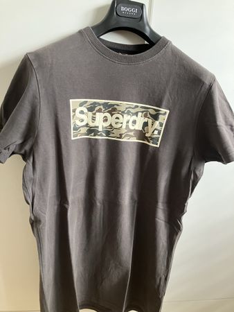Superdry T-Shirt grau Camo Logo Grösse M guter Zustand