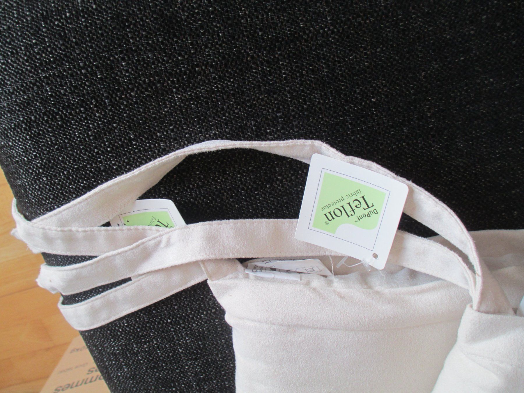 Livique Kissen: 2 Sitzkissen Neu % Teflon – Neu und originalverpackt aus Landquart von Froneri 1