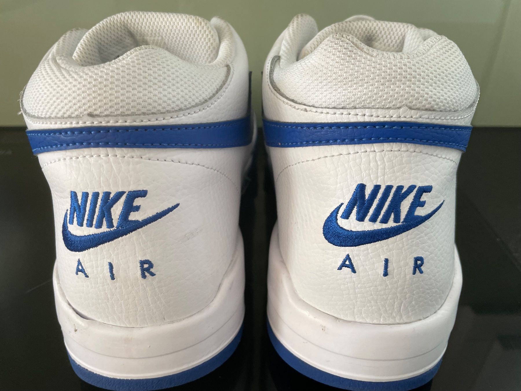 Nike Scarpe da uomo: Nike Air Flight Herren Schuhe – Usato da Schüpfheim venduto da Schnisu