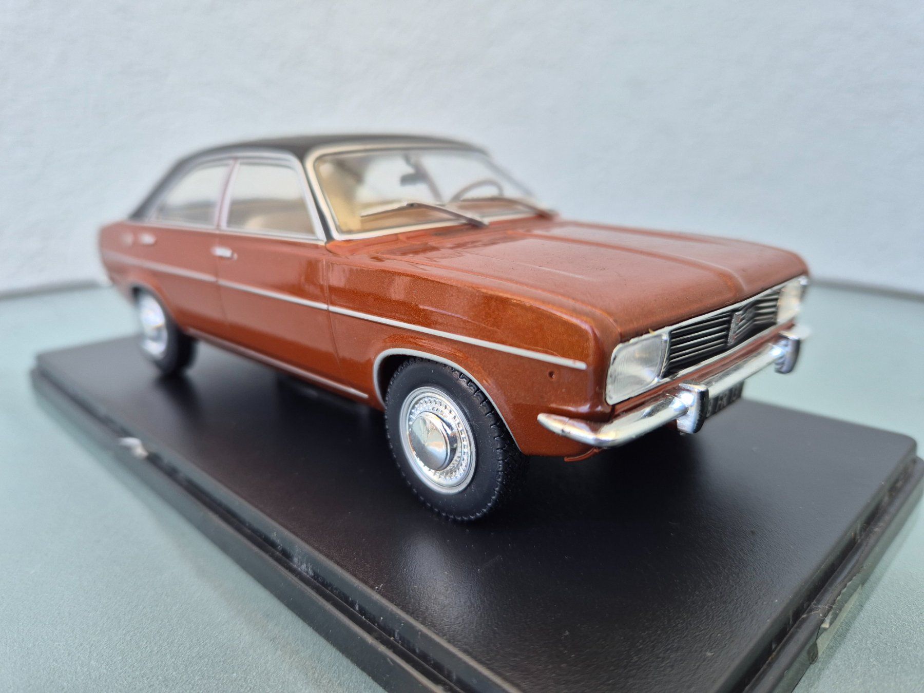 Chrysler Modellini d'auto: Chrysler 180 von Hachette.1:24 – Nuovo (secondo la descrizione) da Oberbuchsiten venduto da laffite54 2
