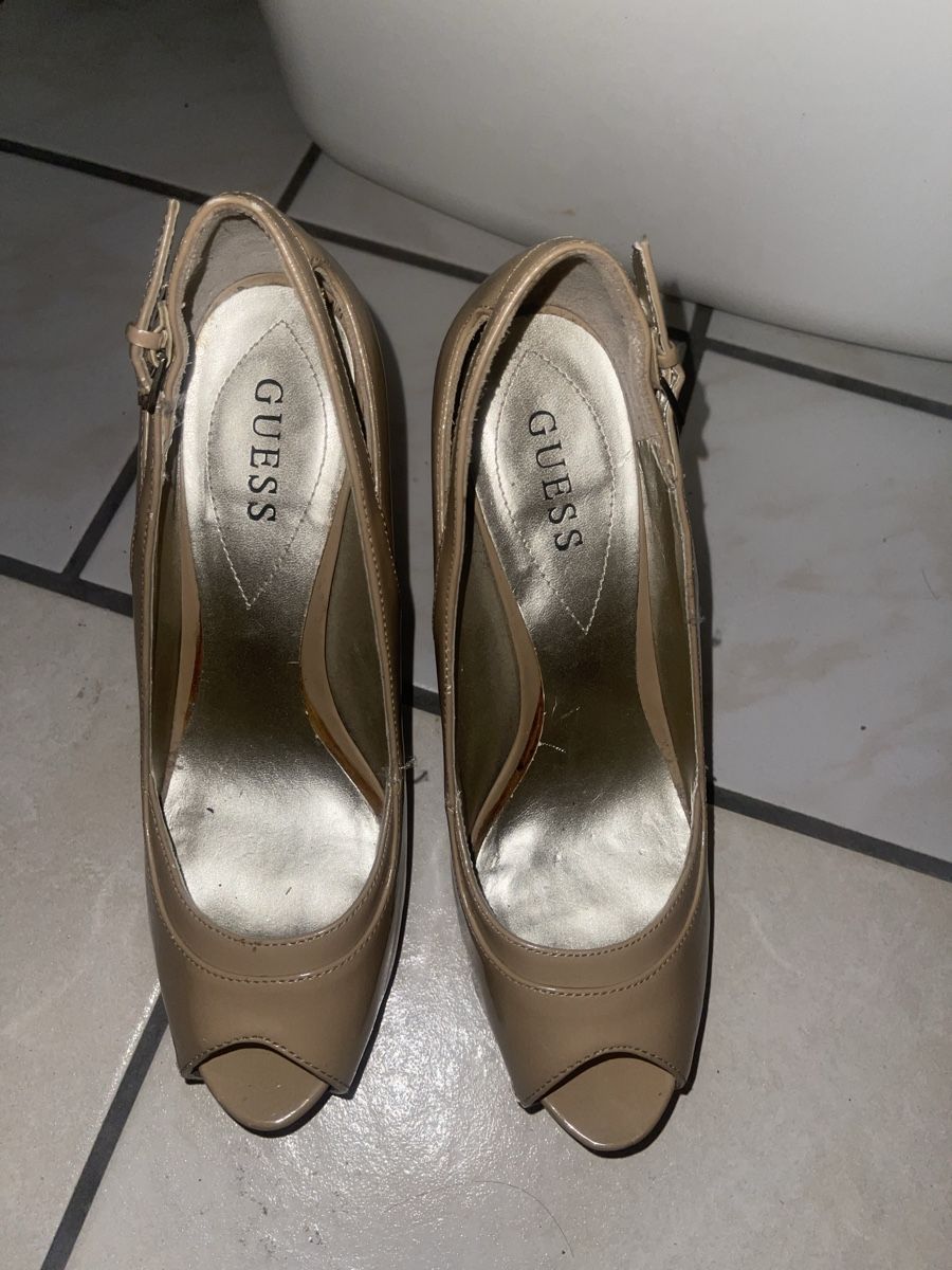 Guess Chaussures femmes: Guess pumps gr.39 – D'occasion à Schöfflisdorf par Bling_it_on 1