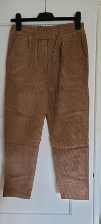 Trendige Cordhose, locker geschnitten, Gr. S-M, Herbst