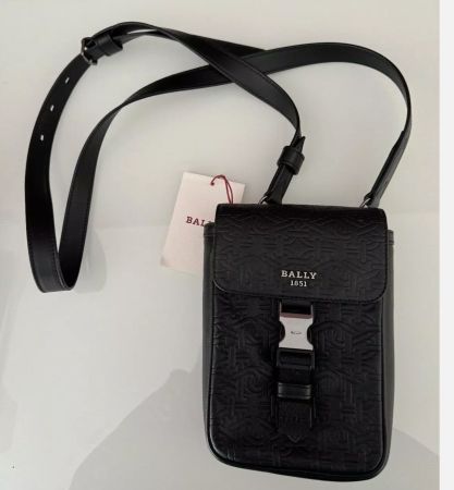 Bally Tasche iefe 4cm, Höhe 17,5cm, Bügel 112  Breite 12 cm