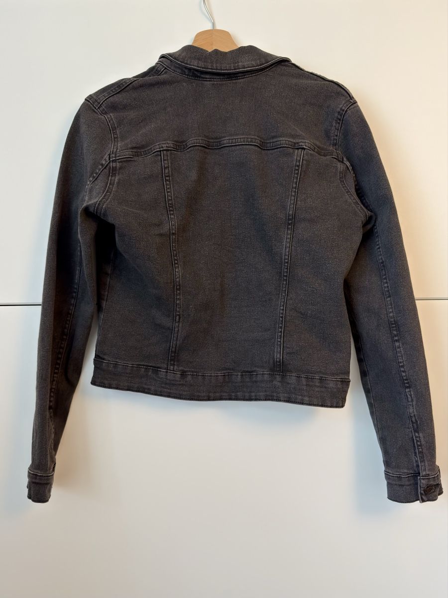 Jacken: Jeansjacke – Gebraucht aus Steffisburg von Do_mi94 1