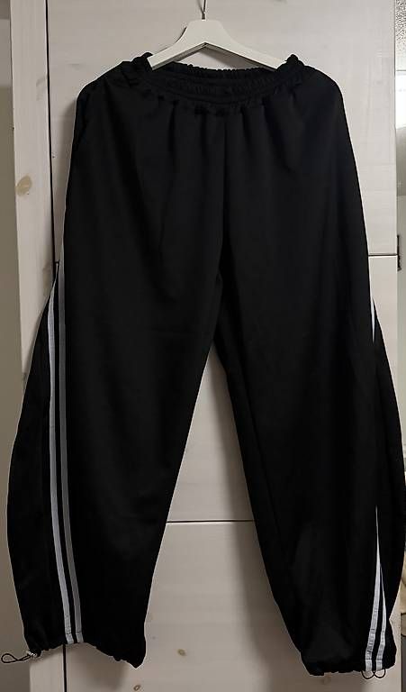 Pantalons: Jogging  – D'occasion à Yverdon-les-Bains par may_r5f7
