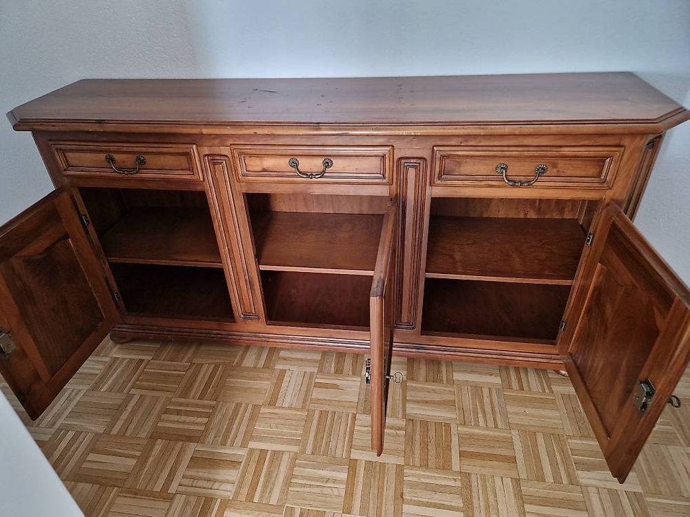 Commodes: Massivholz Buffet/Sideboard, Vintage Look, Top Zustand! – D'occasion à Uetikon am See par Gillez 1