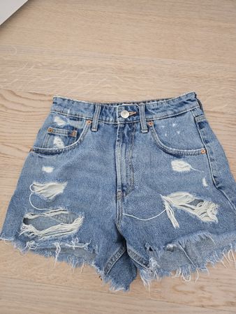 Zara Jeans Shorts - Grösse 32