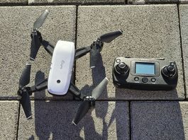 Drohne mit GPS / Kamera
