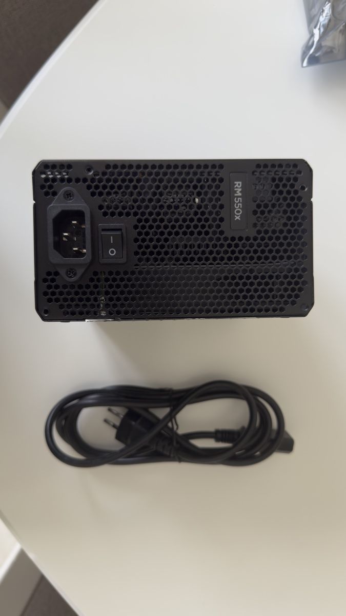 Corsair Componenti elettronici: Corsair Netzteil RM550x – Usato da Zug venduto da luc_z68j 4