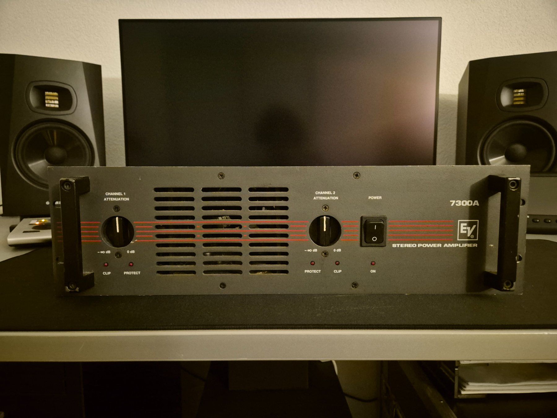 Electro-voice Amplificateurs: Electro Voice EV 7300A Stereo – D'occasion à Enges par val_g2mh
