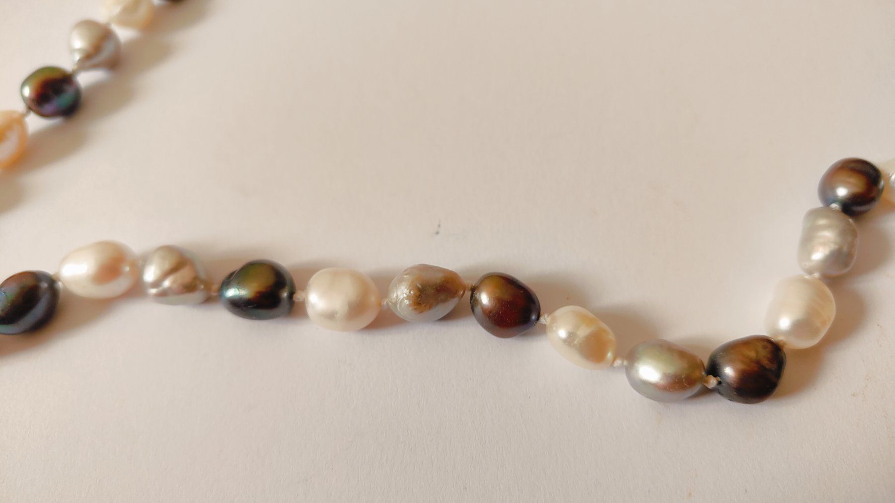 Perle (finte): Elegante lange Süsswasser Perlenkette, multicolor – Usato da Olten venduto da Mezopotamya 2