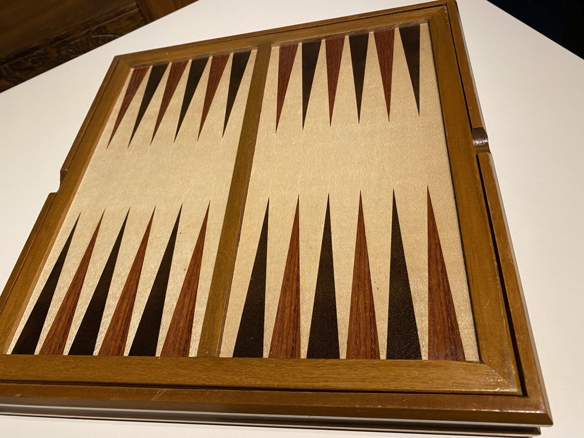 Giochi: Altes, edles Schach/ Backgammon/mit Staunton Figuren! – Usato da Utzigen venduto da Lasagne99 5