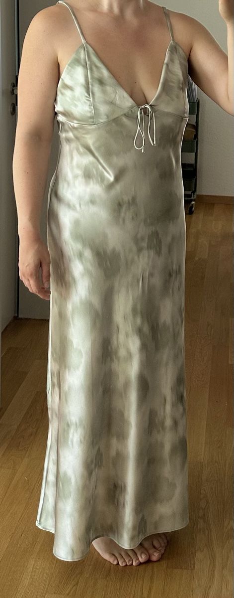 Bershka Robes: Grünes Sommerkleid / Abendkleid – Neuf (Voir description) à Goldach par mariarosapenasa 1