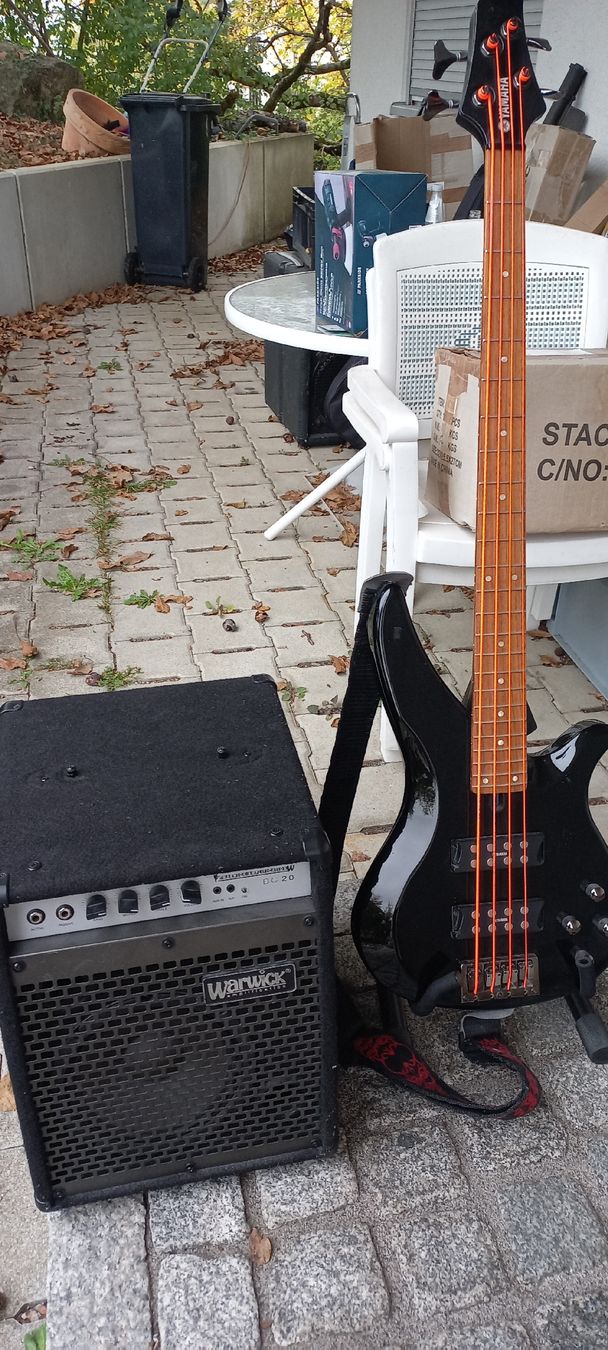 Strumenti musicali: Basgitarre mit Verstärker und sendeanlsge WIRELESS – Nuovo (secondo la descrizione) da Schaffhausen venduto da raj_f5dm 4