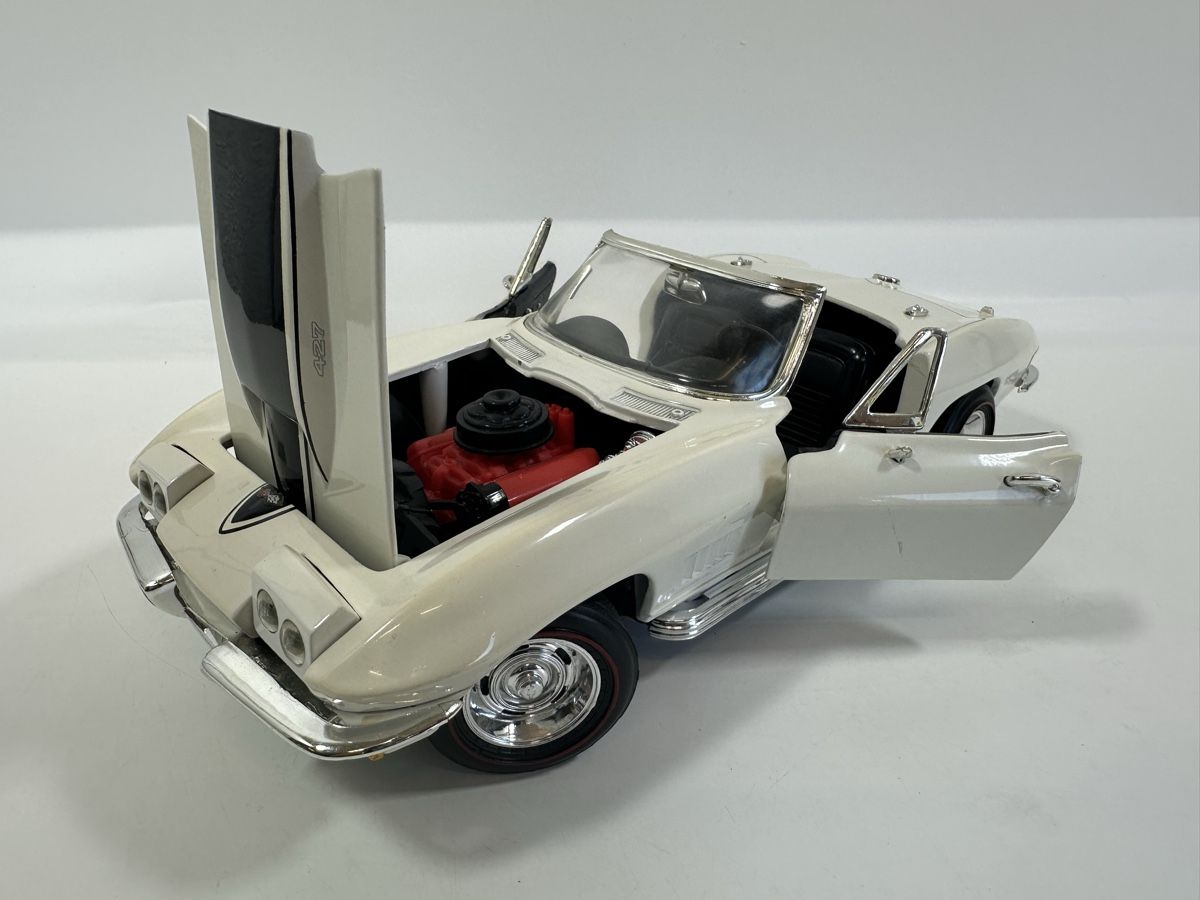 AMT/ERTL Modellautos: Chevrolet Corvette C2 1:18, ERTL, mit Klappscheinwerfer – Gebraucht aus Zofingen von rf9_x2xt 7