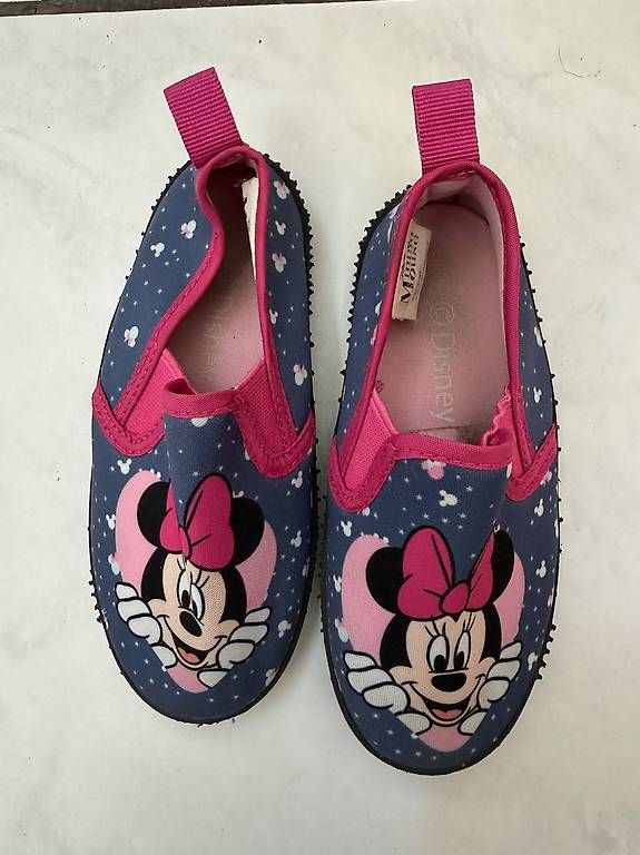 Chaussures filles: Badeschlappen, Grösse 26 – D'occasion à Basel par nashylicious