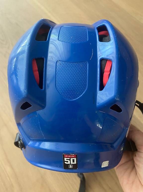 Ccm Casques: CCM Eishockey Helm – D'occasion à Horgen par nasten 1