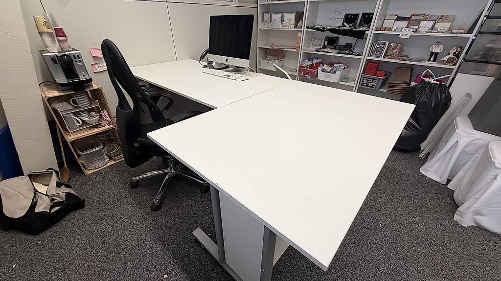 Scrivanie: Eck-Bürotisch weiss 3 Elemente – Usato da Rubigen venduto da dreamgirl 2