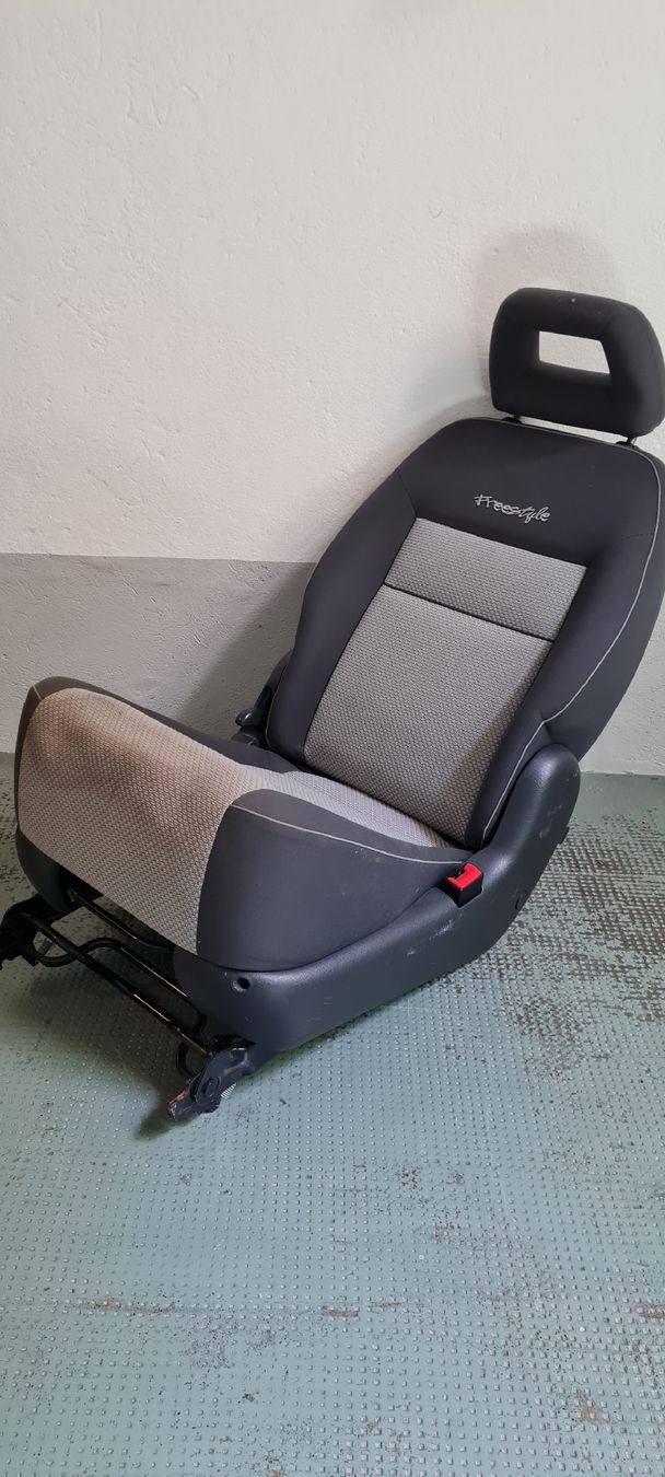 VW Alle Autoersatzteile: Rechter Sitz VW Sharan, Seat Alhambra  – Gebraucht aus Bern von kekele 1