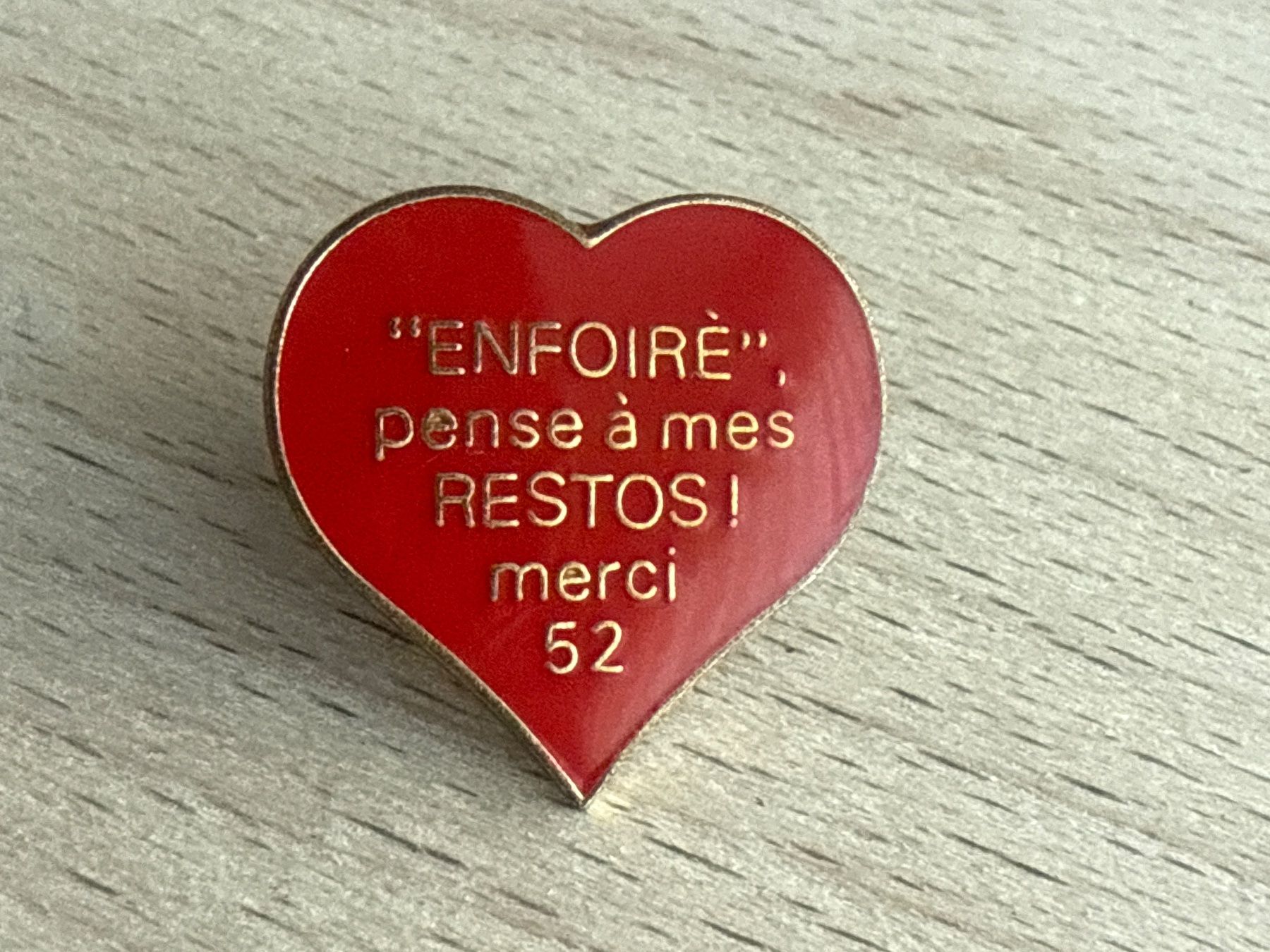 Placchette & Badge: Pin "Enfoiré" – Usato da Glattbrugg venduto da Schweigmatt