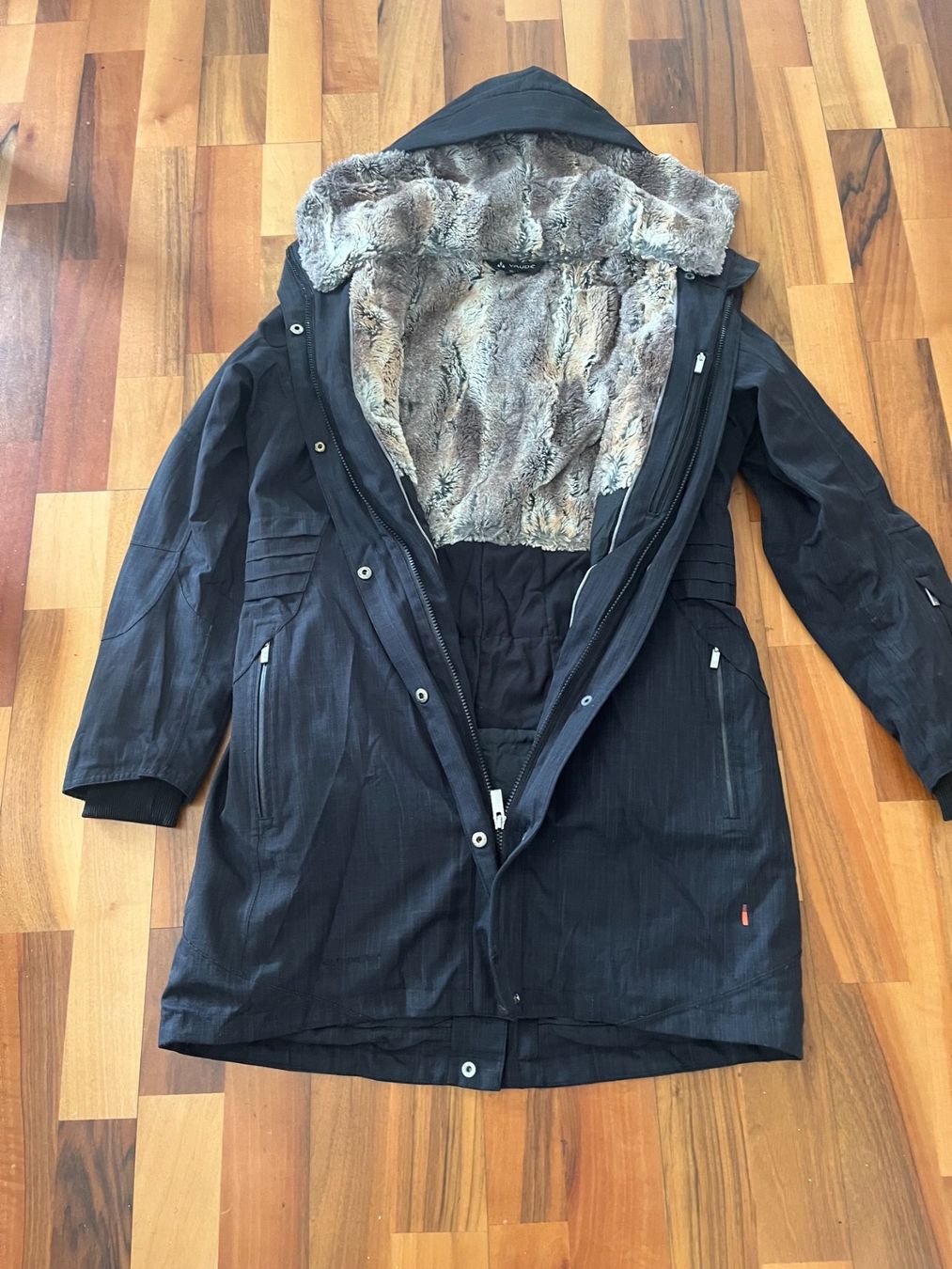 Mäntel: Vaude Wintermantel/Parka 38/S – Gebraucht aus Baar von Angela014