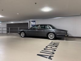 1994 Jaguar Daimler XJ40