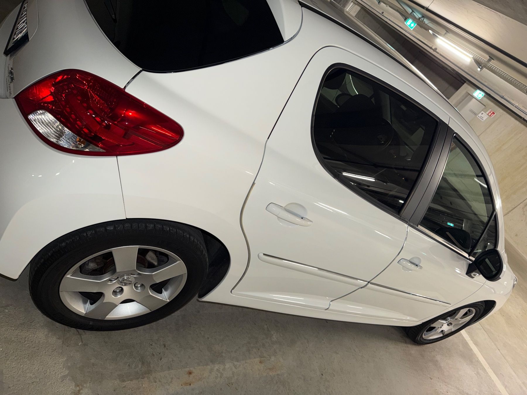 Peugeot Autos: Peugeot 207, essence, blanche, MFK – Neu und originalverpackt aus Yverdon-les-Bains von hal_jq27 8