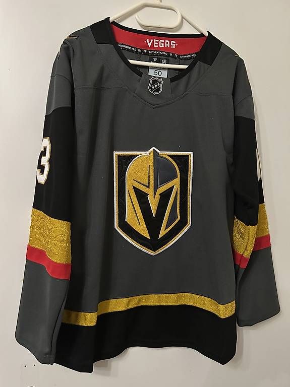 Leibchen & Hosen: Vegas Knights #93 Marner Jersey – Gebraucht aus Effretikon von PrimeTimeB