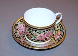 Wedgwood-Tasse, buntes Blumenmuster, Serie CLIO 1991