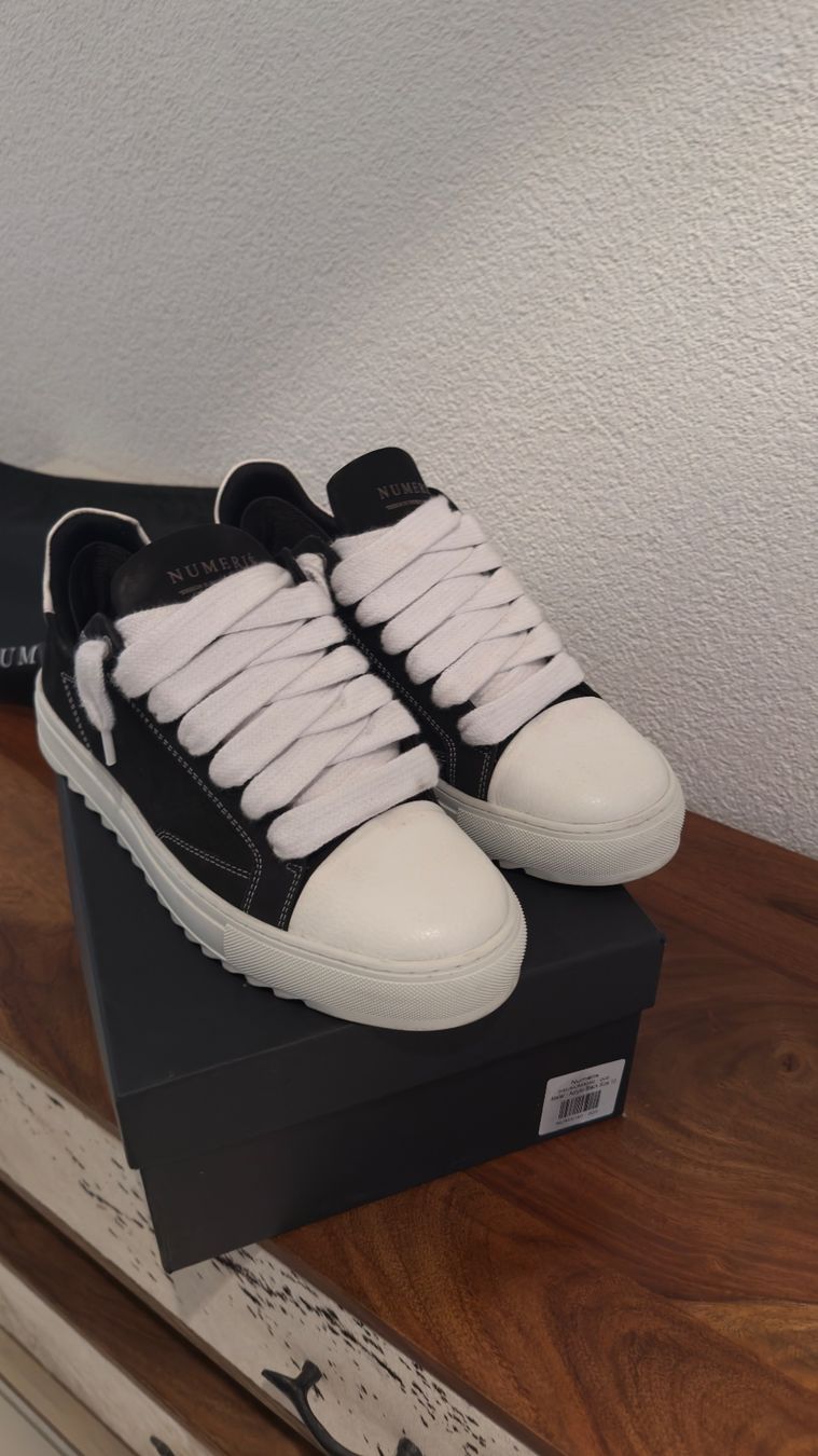 Scarpe da uomo: Sneaker Numeris Acrylic Black mit Originalkarton – Nuovo (secondo la descrizione) da Kölliken venduto da ste_p7wl
