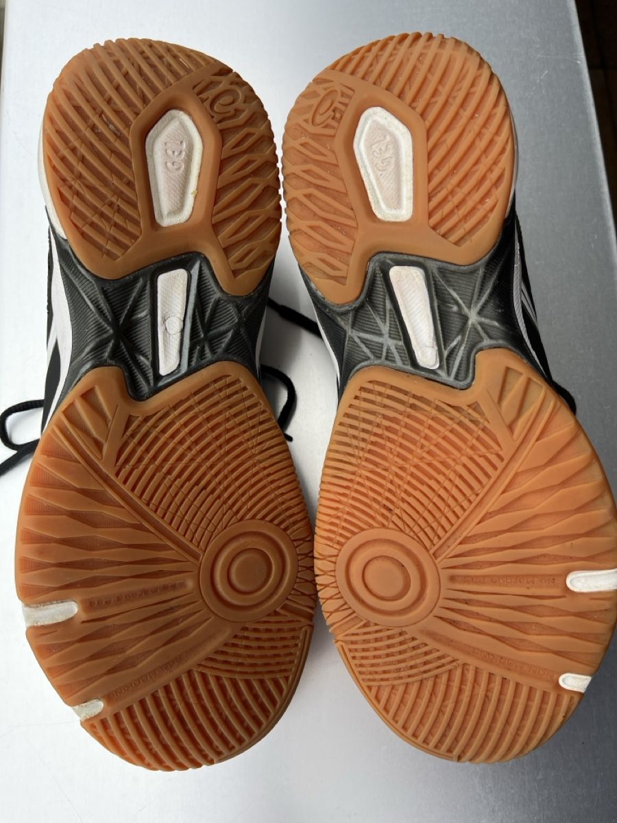Asics Scarpe da uomo: Asics Turnschuhe schwarz Grösse 41.5 gebraucht – Usato da Zug venduto da April5 3