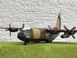 C-130 Hercules Transportflugzeug Modell, 1:144