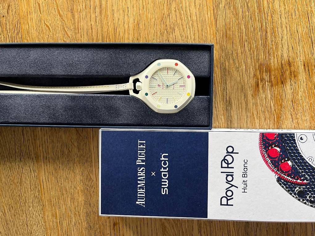 Orologi: Swatch AP Royal Pop Huit Blanc  – Usato da Muri b. Bern venduto da bubeli99