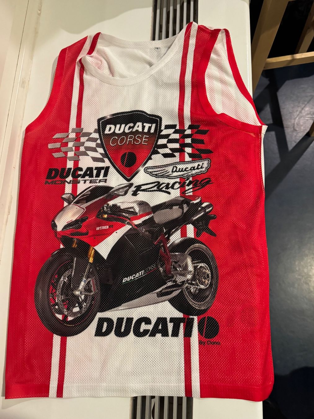 Camicie, T-shirt & Polo: Kinder Ärmel 4 Tshirt s – Usato da Rapperswil SG venduto da Boadioz 4
