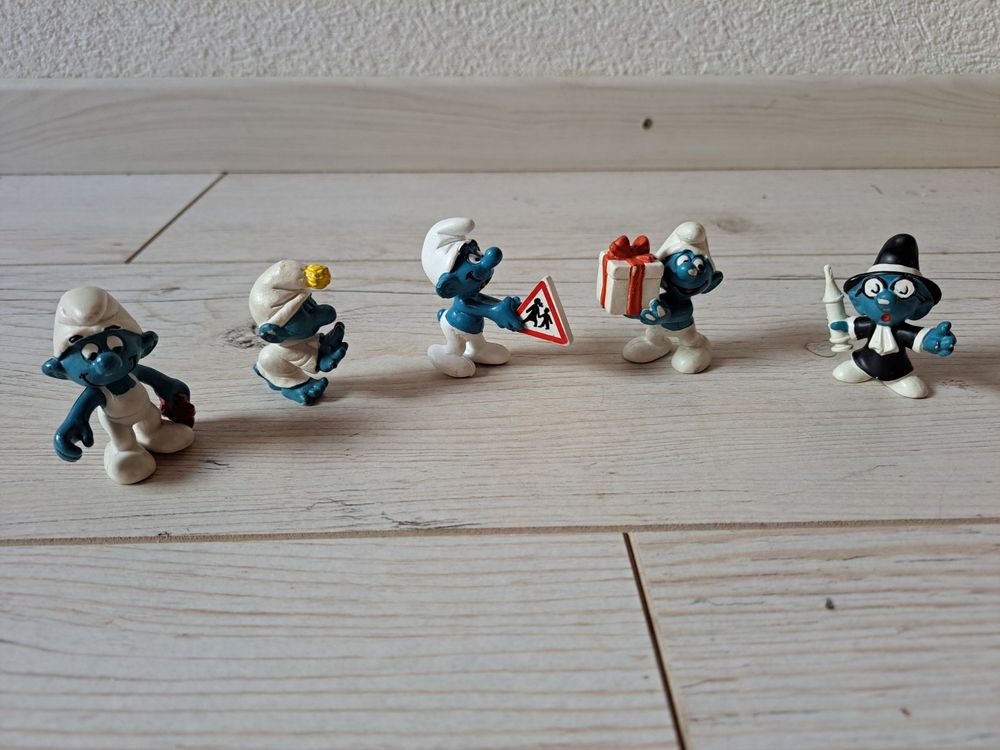 Figurine Schtroumpf Grognon - 20836 - La Poste