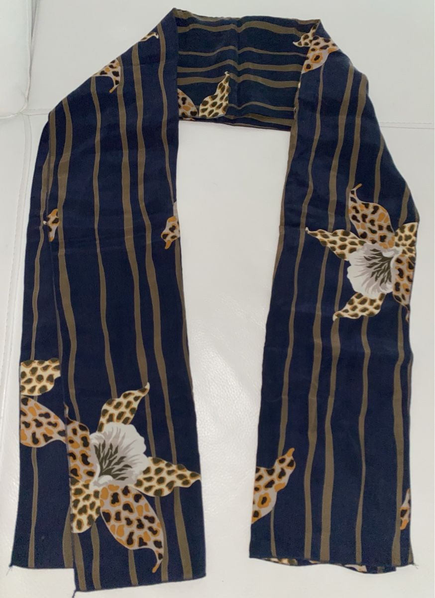 Foulard & Sciarpe: Seiden Schal 🌸 – Usato da Opfikon venduto da Luis144